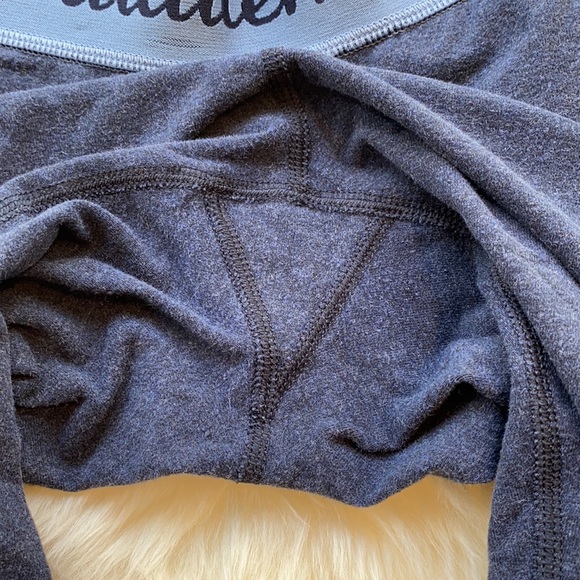 Lululemon crop legging size 4 - Picture 6 of 8